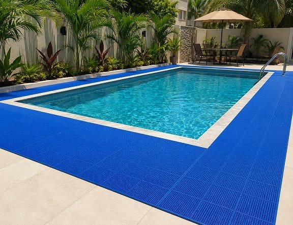 Home swimming pool with mat